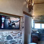 Domaine La Synchronicite - Et D'hotes Saint-Sauveur-Villages