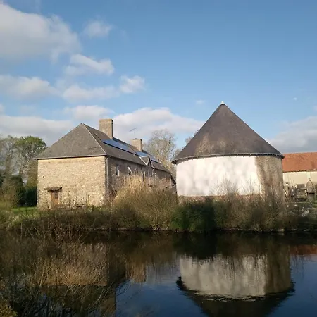 فندق مبيت وإفطار Domaine La Synchronicite - Et D'hotes Saint-Sauveur-Villages