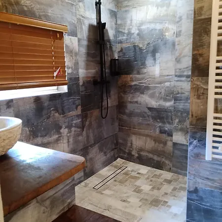 Panzió Domaine La Synchronicite - Et D'hotes Saint-Sauveur-Villages