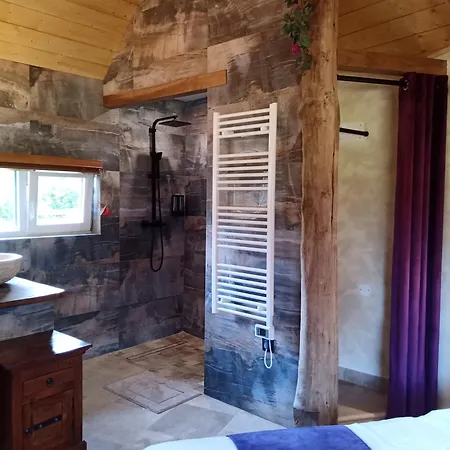 Domaine La Synchronicite - Et D'hotes Panzió Saint-Sauveur-Villages