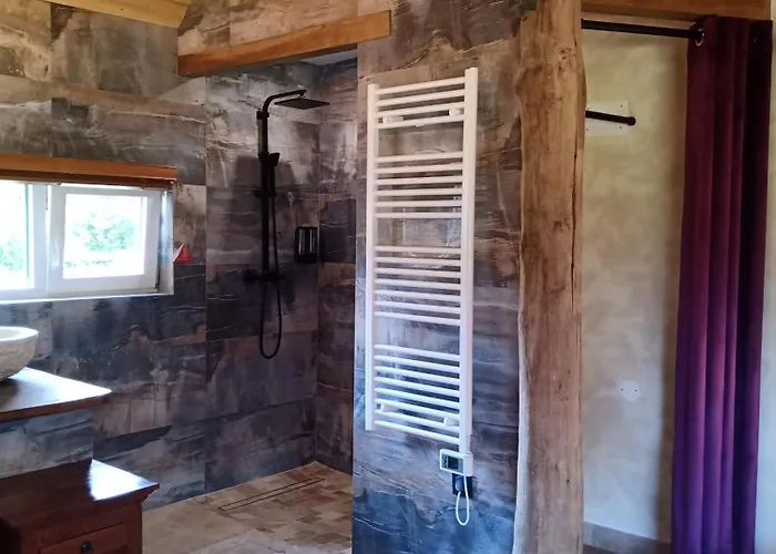 Domaine La Synchronicite - Et D'hotes Nocleg ze śniadaniem Saint-Sauveur-Villages