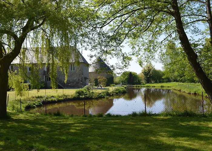 Domaine La Synchronicite - Et D'hotes 3* Saint-Sauveur-Villages